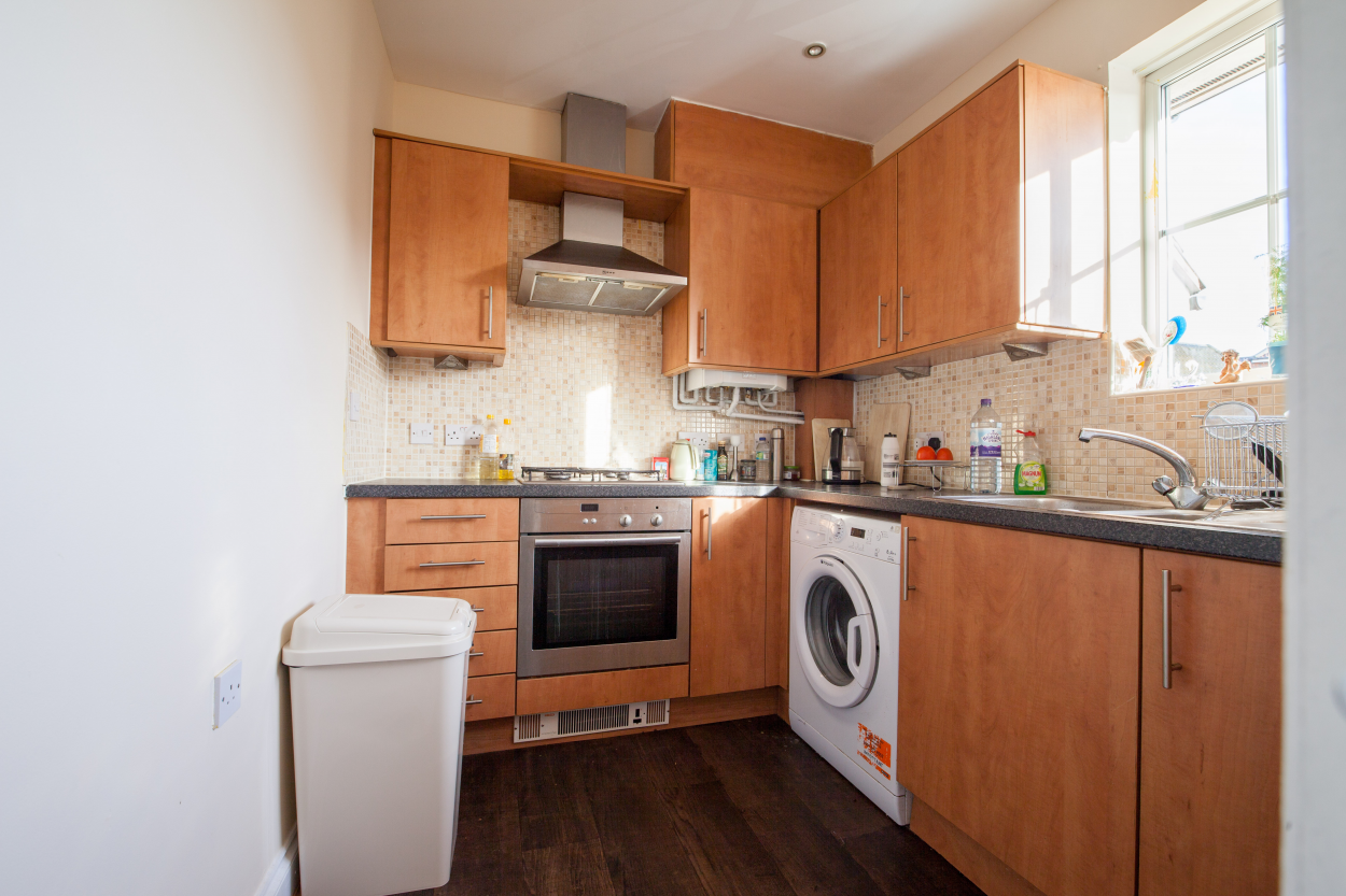 2 Bedrooms Flat, 