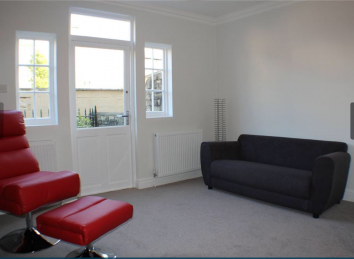 3 Bedrooms End Terrace House, 