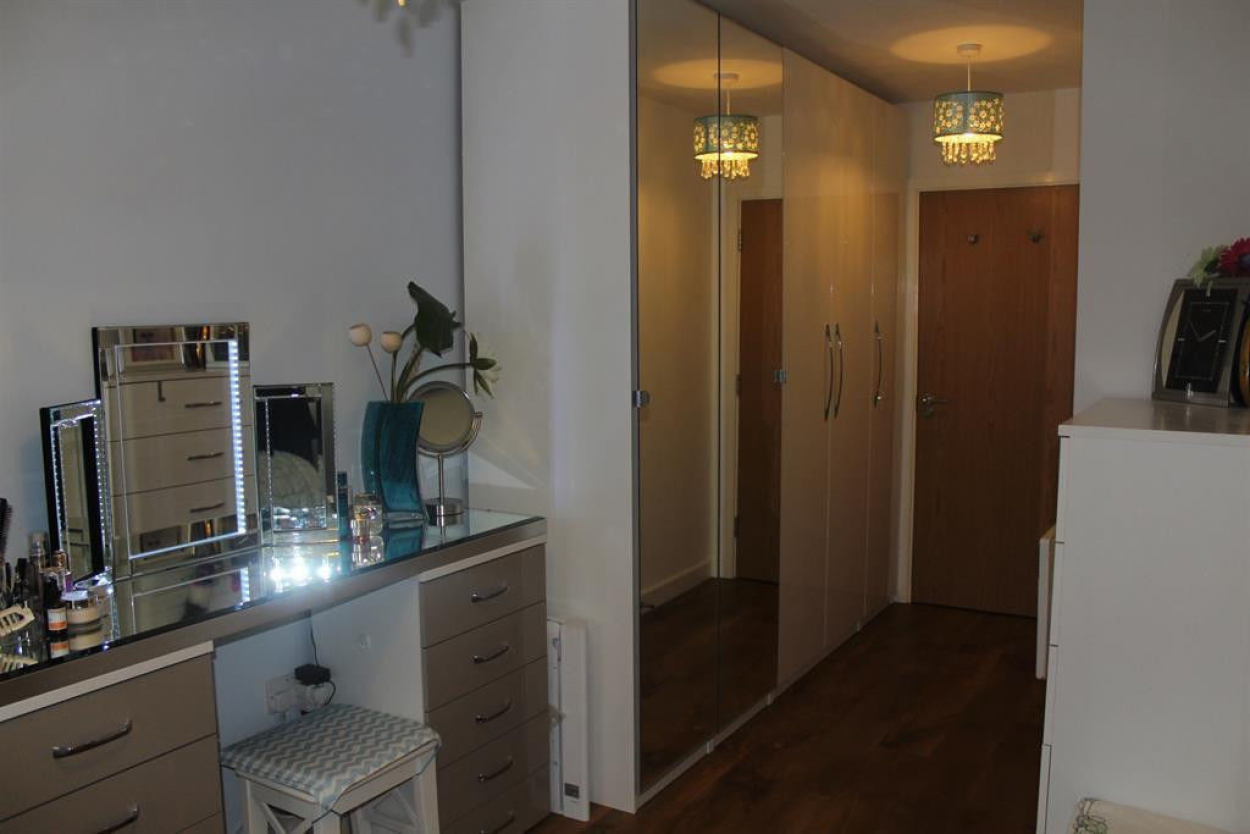 1 Bedrooms Flat, 